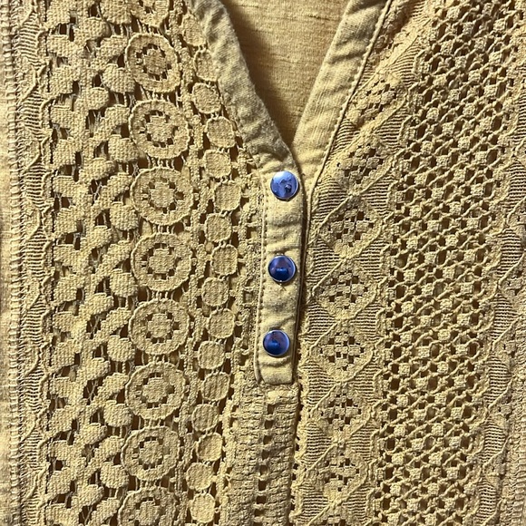 Women's Sleeveless Lacy Top Cotton/Polyester Cool Summer Dressy Casual Shirt - Picture 4 of 4